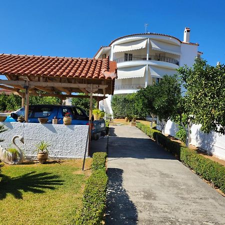 Garden House Villa อมารินโธส ภายนอก รูปภาพ
