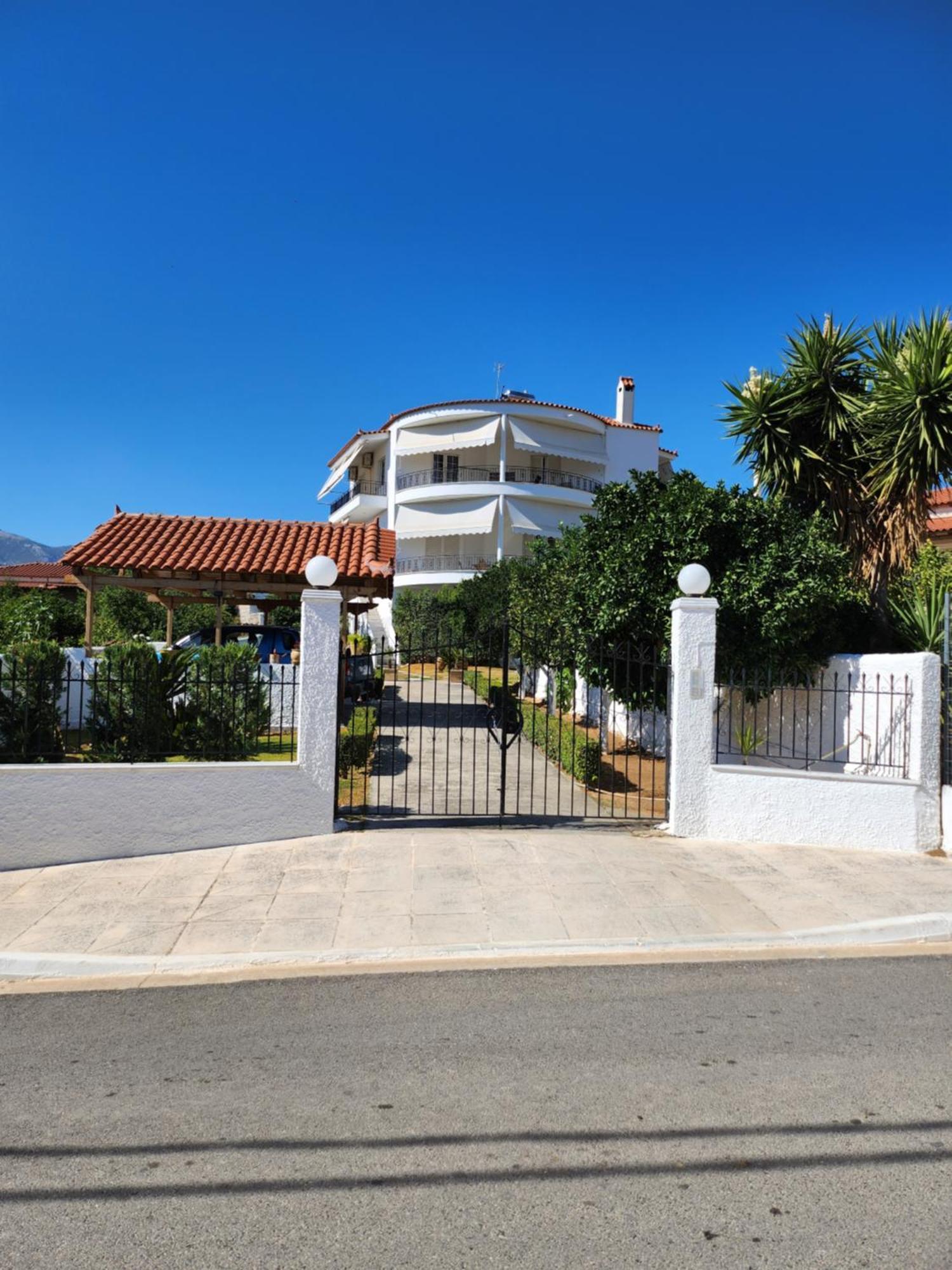 Garden House Villa อมารินโธส ภายนอก รูปภาพ