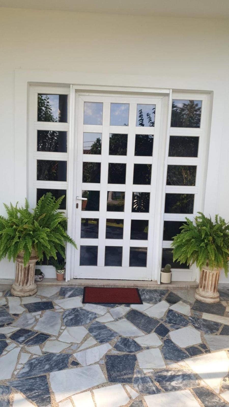 Garden House Villa อมารินโธส ภายนอก รูปภาพ